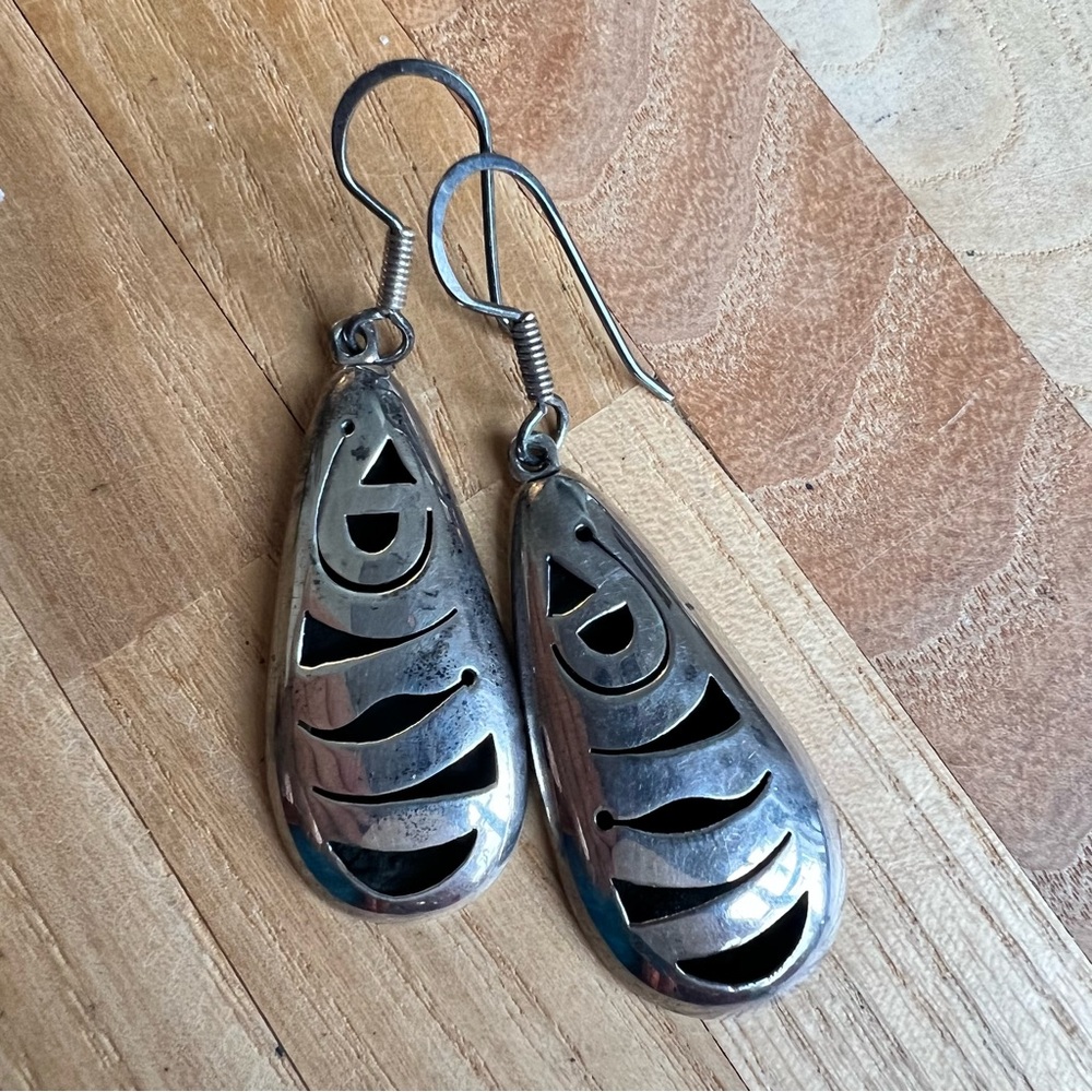 925 Sterling silver puffy teardrop dangle drop earrings on hooks